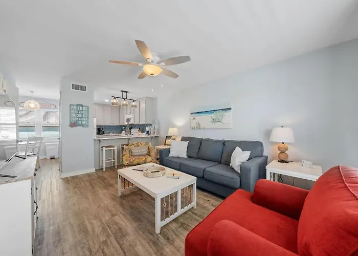 Apartment Dollar 28 By Youngs Suncoast *
