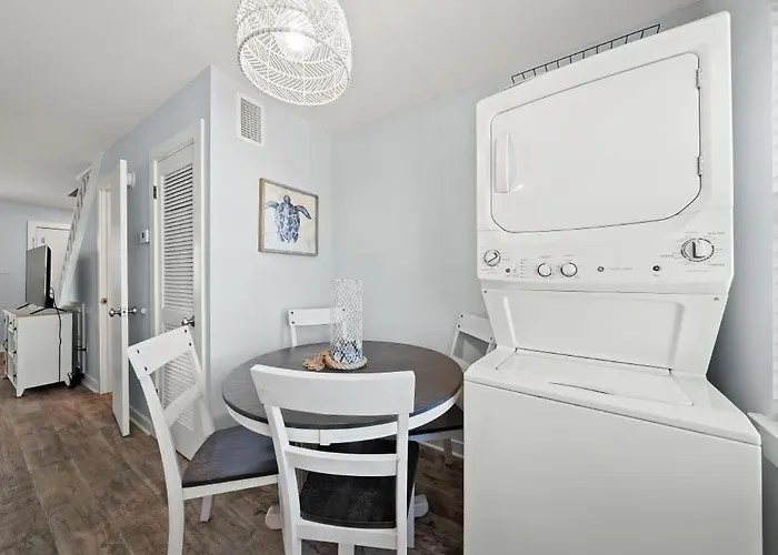 Apartment Dollar 28 By Youngs Suncoast