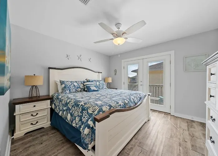 Apartment Dollar 28 By Youngs Suncoast *